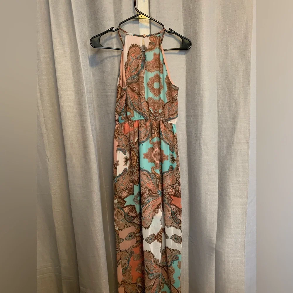 Dress - Picture 3 of 4